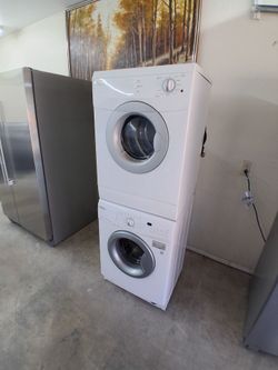 Whirlpool 24 washer Dyer set 👌