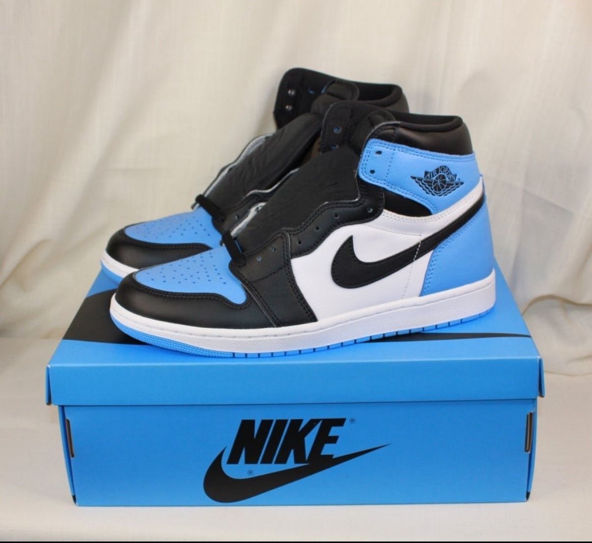 100% Authentic* Air Jordan 1 University Blue Retro High Unc Toe Sz 