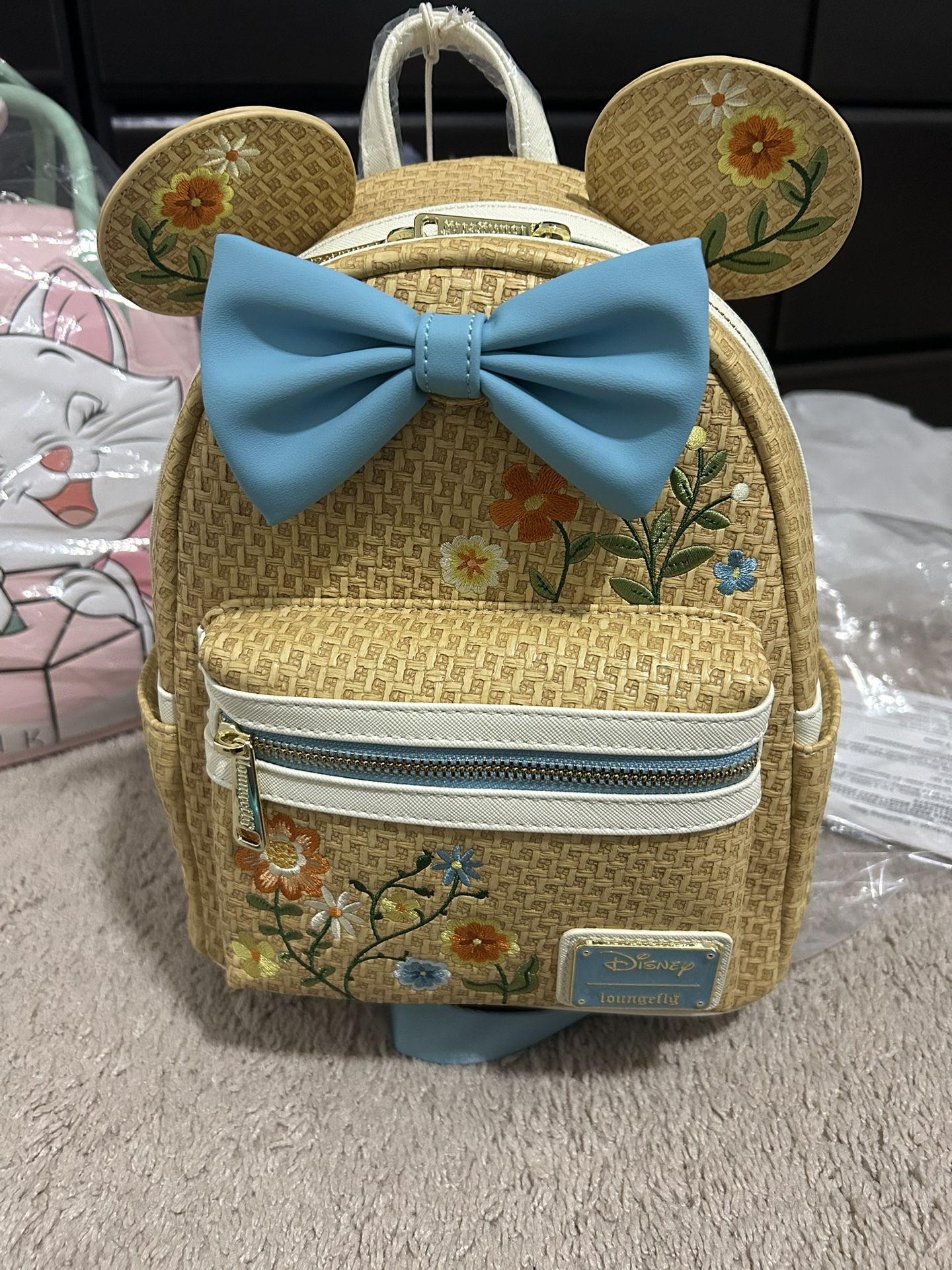 Minnie Mouse Raffia Loungefly