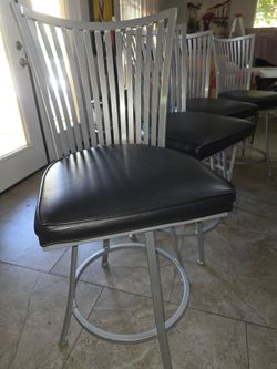 4 Swivel Bar Stools with Back