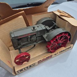 Little tractor for collectors