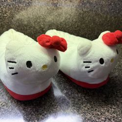 Hello Kitty Slippers 3-5