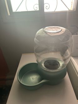 Gravity Dog Water Bowl