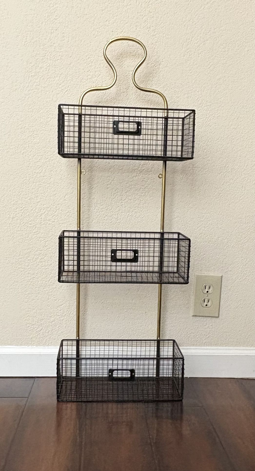 Wall-Mounted Metal Wire Basket