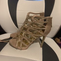 Woman Bebe shoes size 8