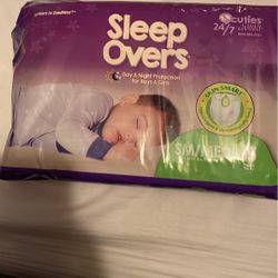 Pull Ups / Diapers.  15 Pc Per Pack. Size Small/medium 