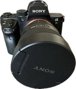 Sony Alpha A7S II w/ Sony G Master 14mm Lens