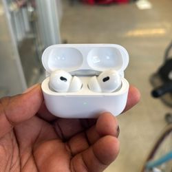Apple AirPods Pro (2nd Generation) – Noise Cancelling Wireless Earbuds
