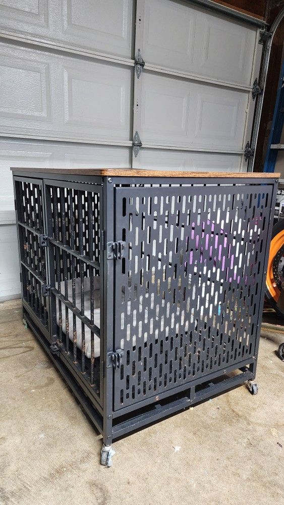 Dog Crate / Kennel / Cage