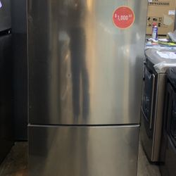 LG - 28” Counter Depth Bottom Freezer Refrigerator 