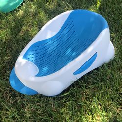 BRICA Baby Infant Bath Tub (now owned by Munchkin Brand) $39