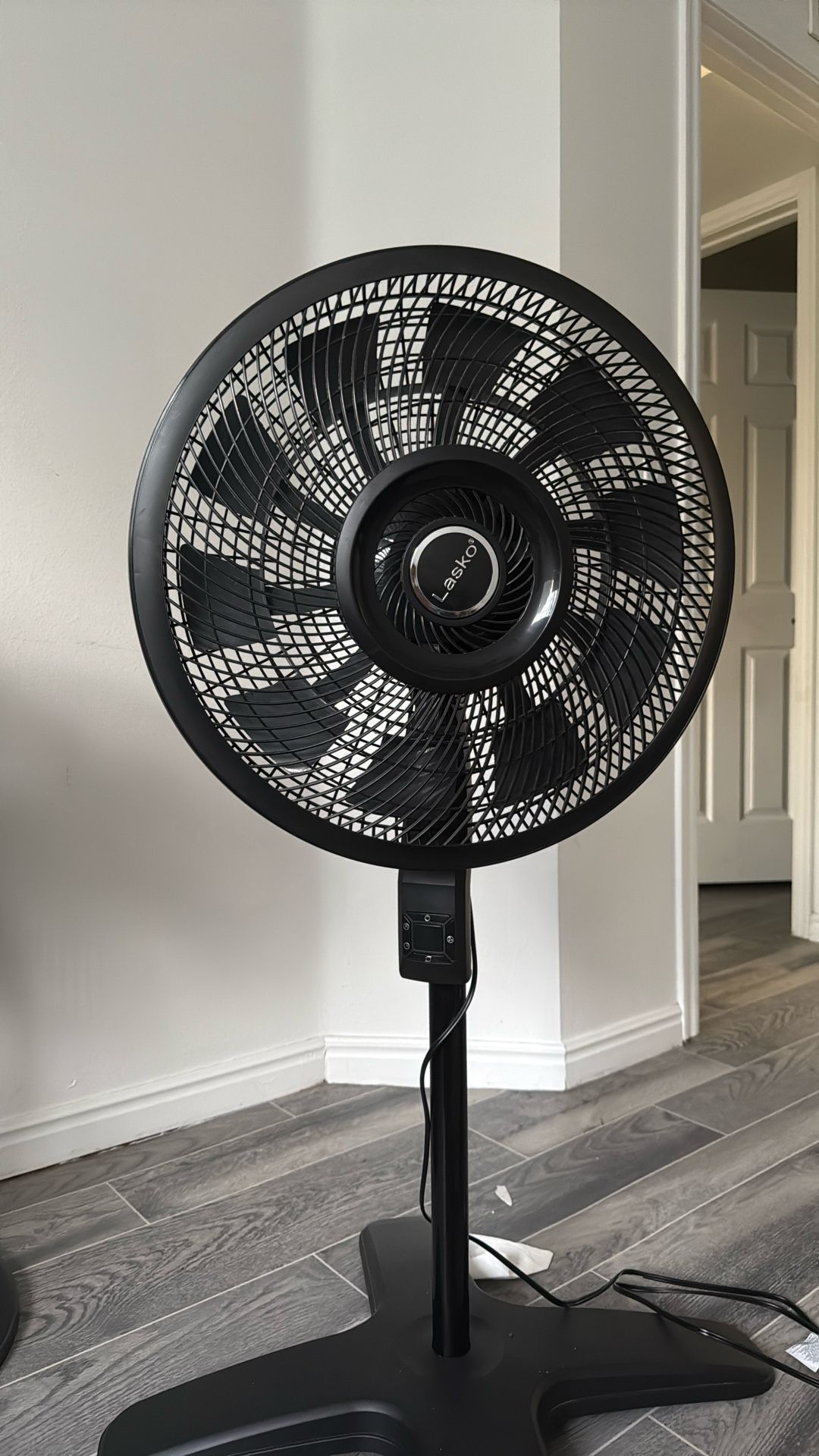 Lasko Fan With Remote like new