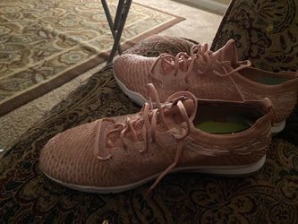 Nike shoes brand new