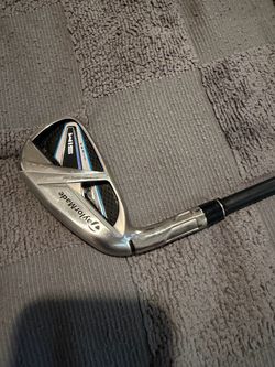TaylorMade sim 4 iron left handdd