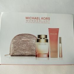 Michael Kors Wonderlust Gift Set (For Women)