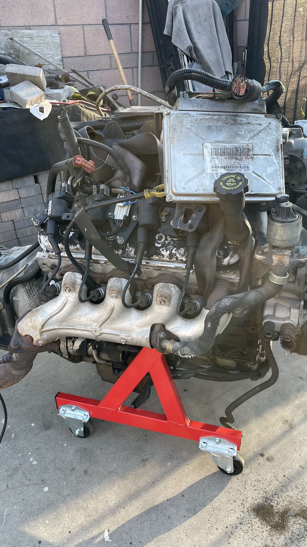 6.0LS LQ4 Motor With 4L80 Transmission 147k Mileage for Sale in Norwalk