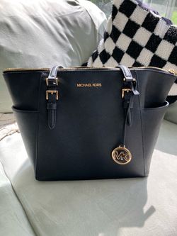 Michael Kors Top Zipper Saffiano Bag