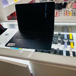 MacBook Air 15 inch m2 2023