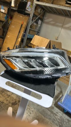 2019–2022 Mercedes-Benz Sprinter Right LED Headlight Assembly – Passenger Side – New