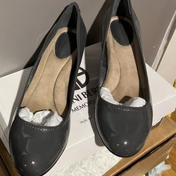 Giani Bernini Wedge Womens Size 10 - Memory Foam - Gray