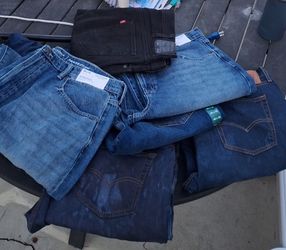 Mixed Lot of Men's Jeans – Levi's, Arizona & More