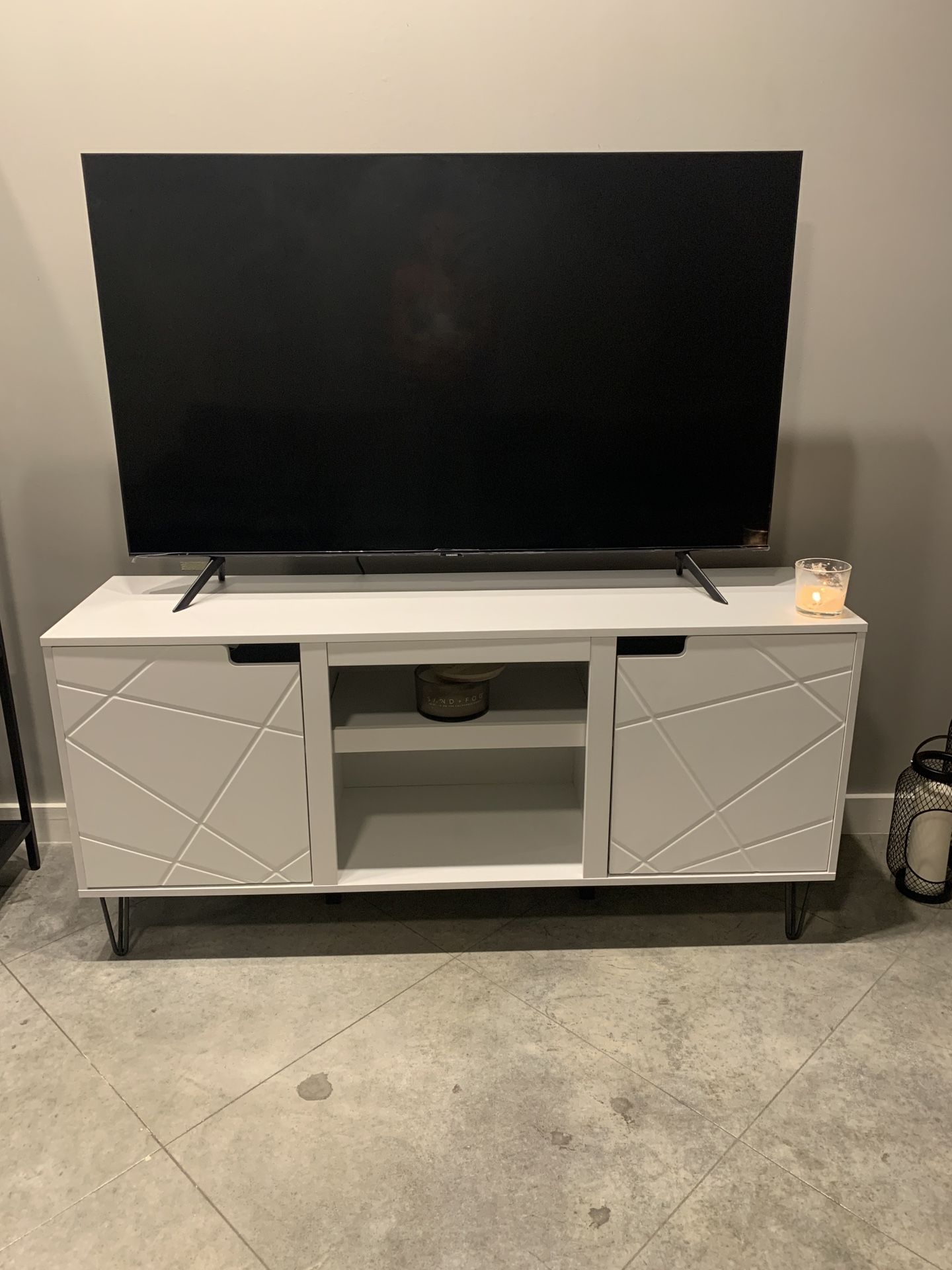 White tv Stand (fits Up to 60” Tv)