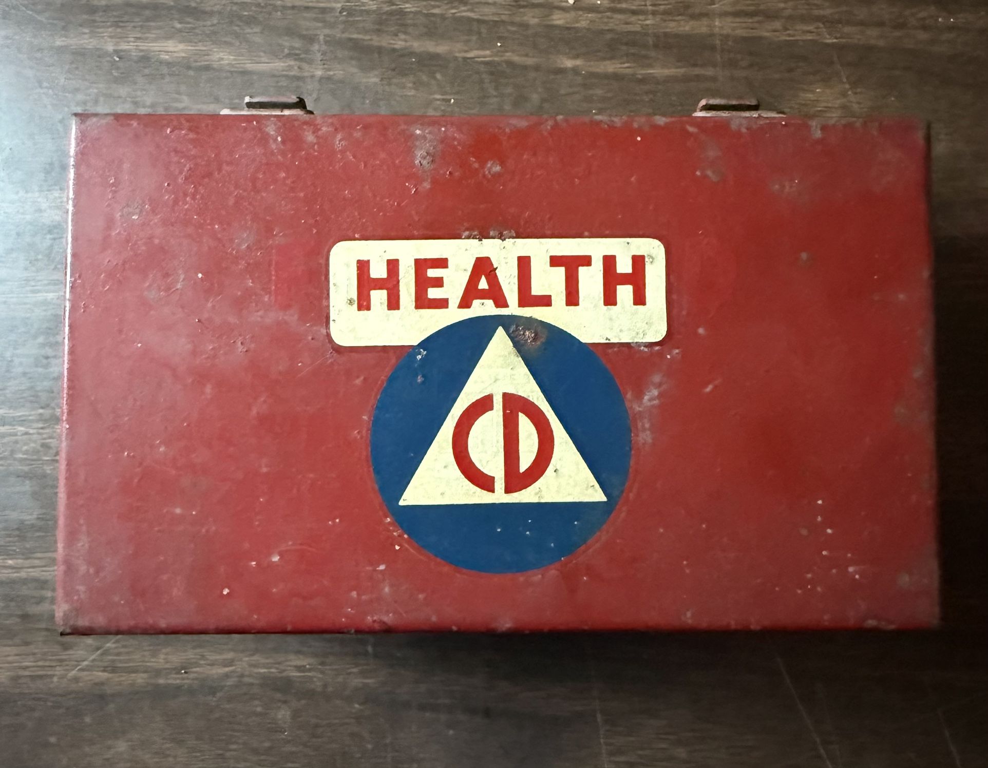 Vintage Davis Emergency Equipment Co. First Aid Kit Box Metal w/contents