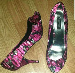White House|Black Market Sz 8.5 M Heels