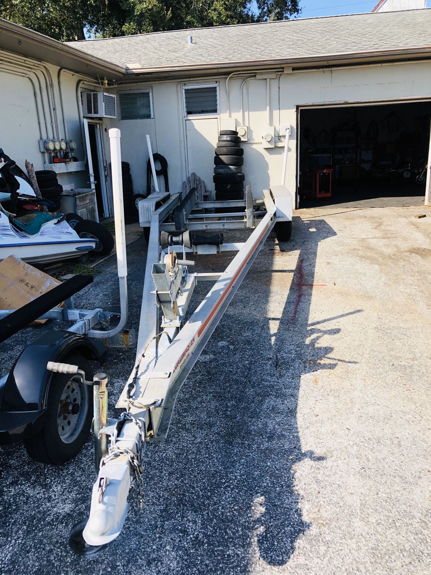 Boat trailer for up to 23’ boat