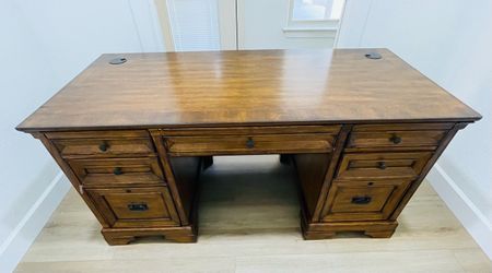 aspenhome Large Wood Executive Desk with Drawers