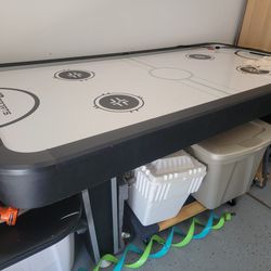 MD SPORTS 2N1 AIR HOCKEY TABLE + PING PONG (ACCESSORIES INCLUDED)