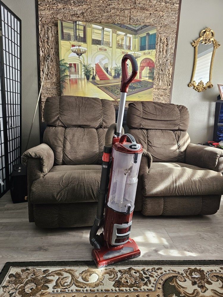 shark vacuum cleaner