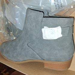 Ladies Boot. New. Sz 9