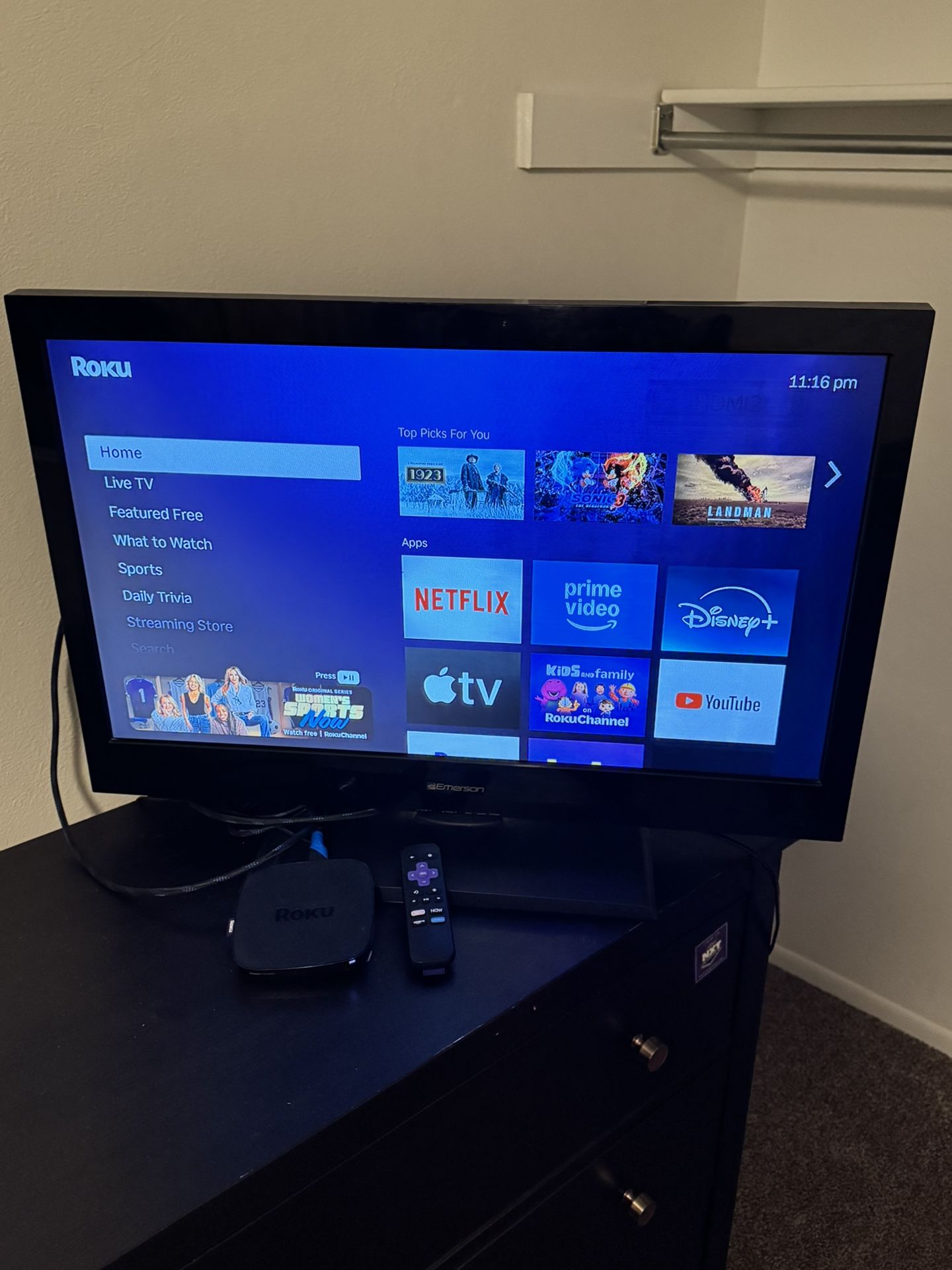 Emerson 30’ inch TV with BRAND NEW Roku!