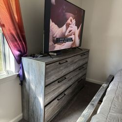 King Bed , Mattress & Frame With Dresser & Nightstand