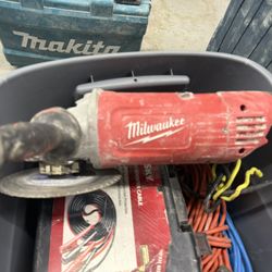 Milwaukee 6088-30 15 Amp 7 in./9 in. Large Angle Grinder w/ Lock-on