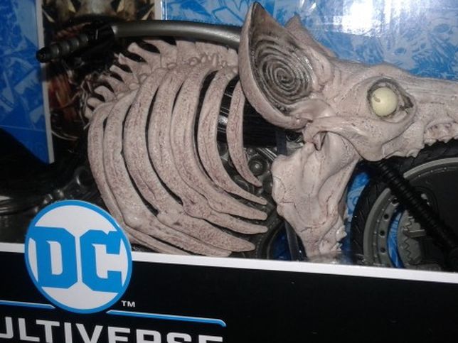 Dc Multiverse Batcycle Collectible Action Figure.