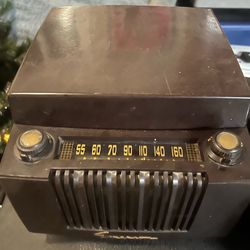 Vintage Emerson Radio