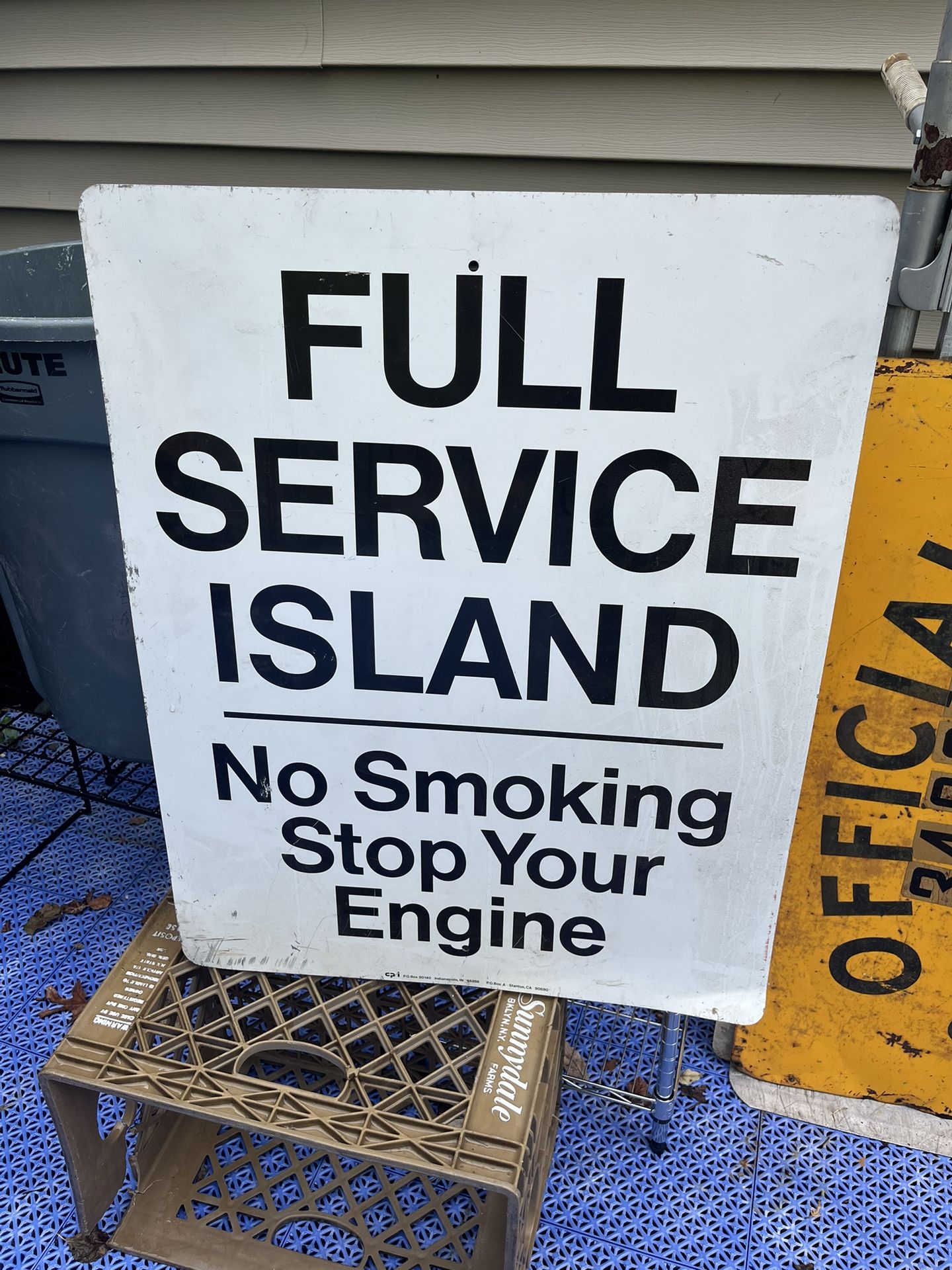 Gas station full service sign