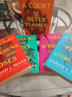 5 Books - A Court of Thorns and Roses Series