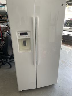 Ge fridge white 36”