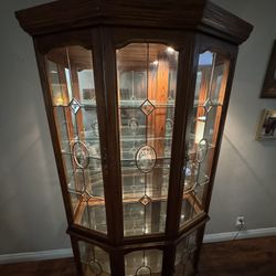 Vintage Golden Oak Curio Cabinet - Lighted & Leaded Glass (Pristine Condition)