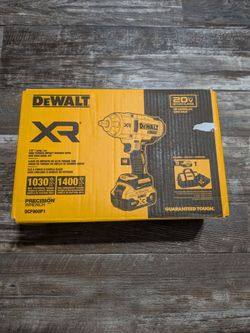 DeWalt 20V MAX XR 1/2 In High- Torque Impact Wrench Kit