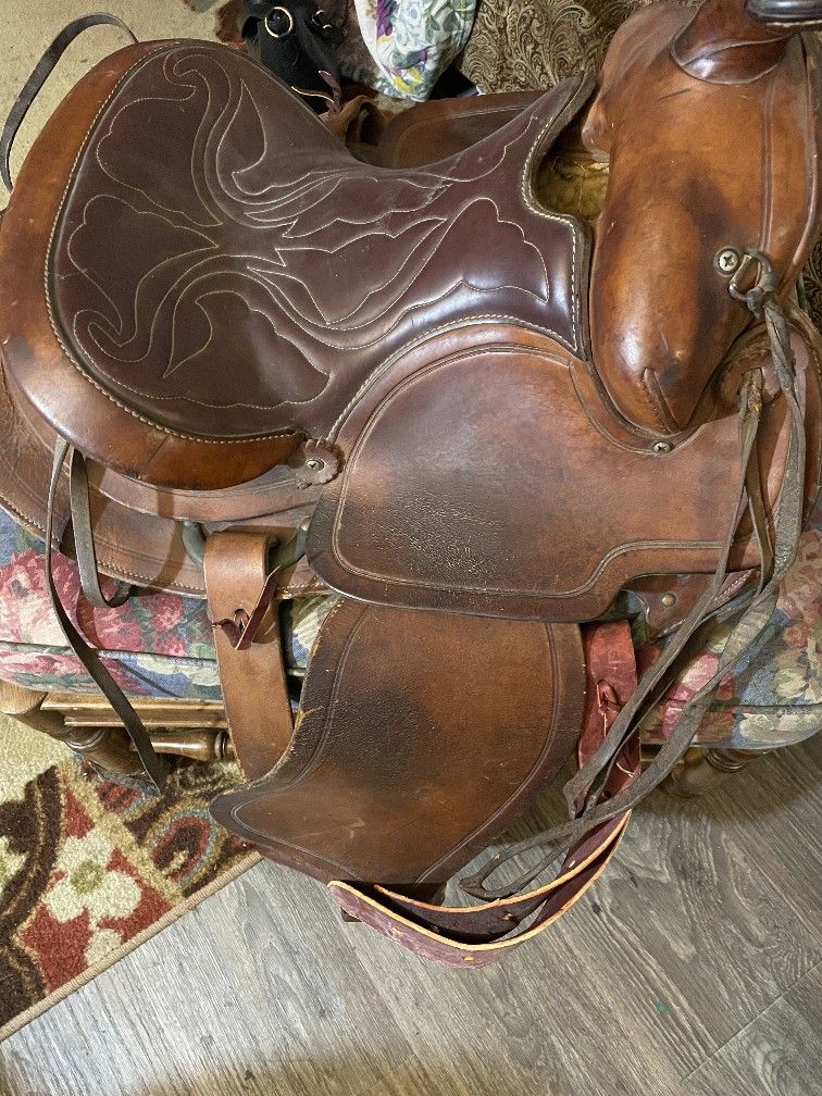 Horse saddle