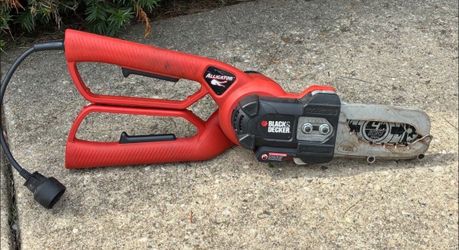 Black & Decker Alligator Electric Garden Lopper Chainsaw