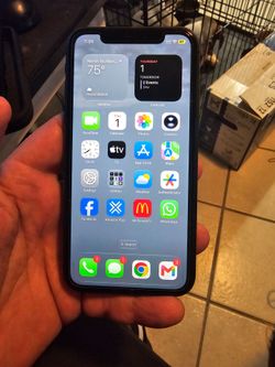 Unlocked iPhone 11    64 gig.    Has new battery. And cracked back glass