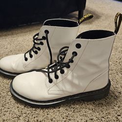 White DR MARTEN Luana Boots
