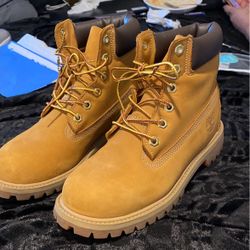 TIMBERLANDS 