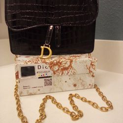 DESIGNER BLACK LEATHER  PURSE WITH GOLDEN CHAIN STRAP