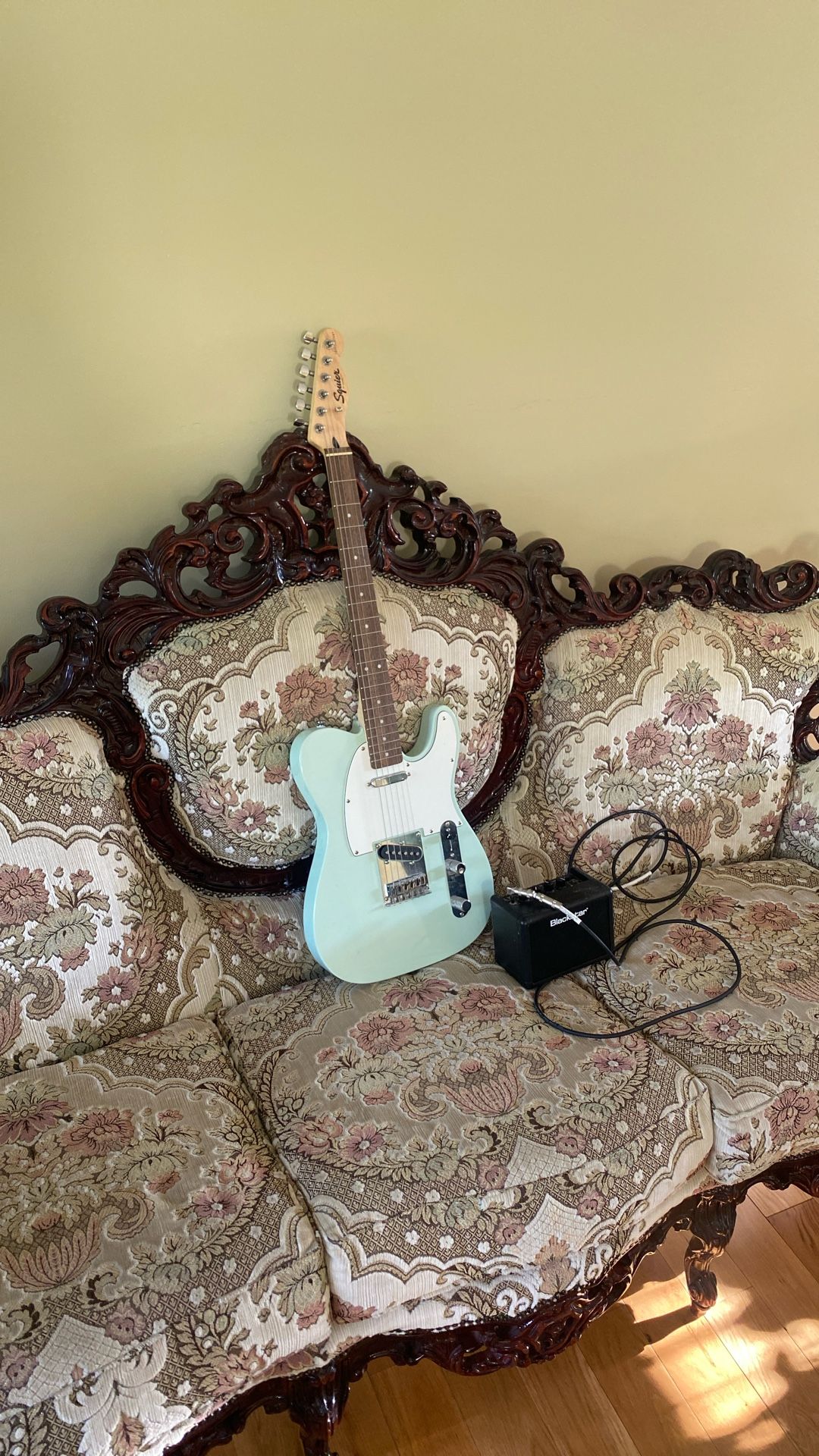 Electric Guitar 